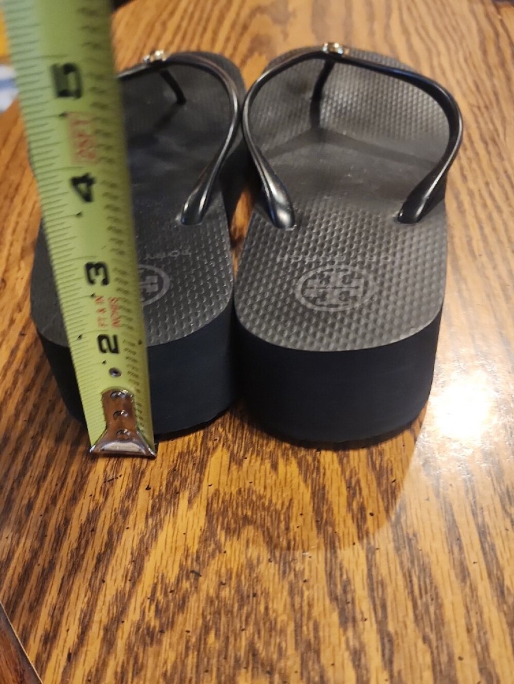 Tory Burch Black Flip Flop Sandals with Gold Logo - Picture 8 of 8
